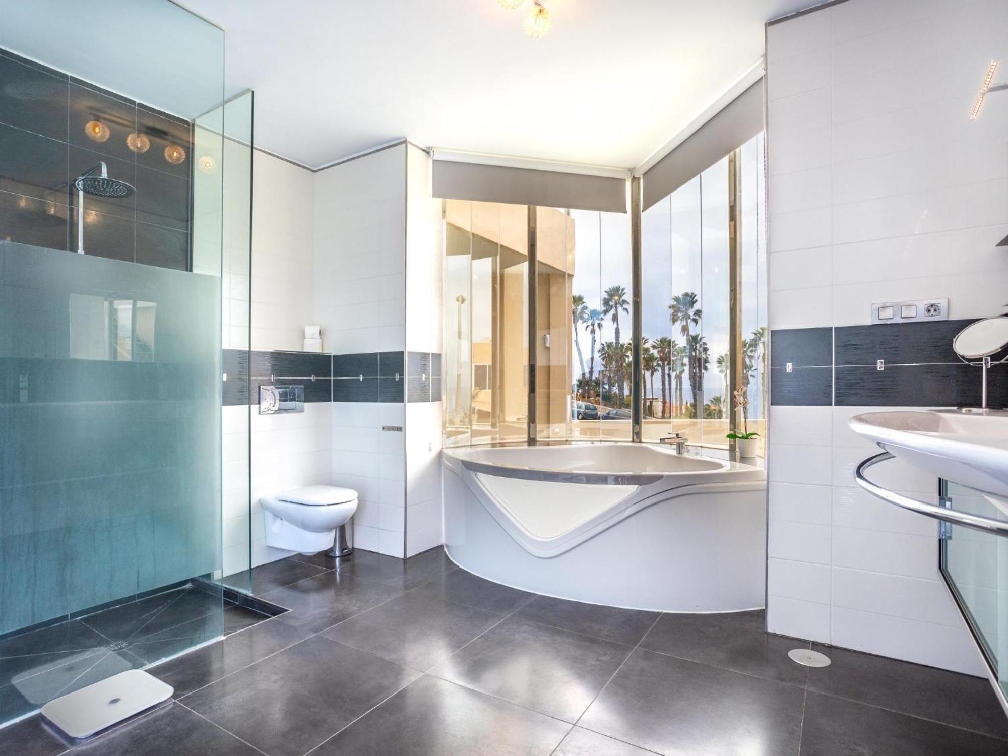 Villa Olbia Charming Dreamview With Jacuzzi アデヘ エクステリア 写真