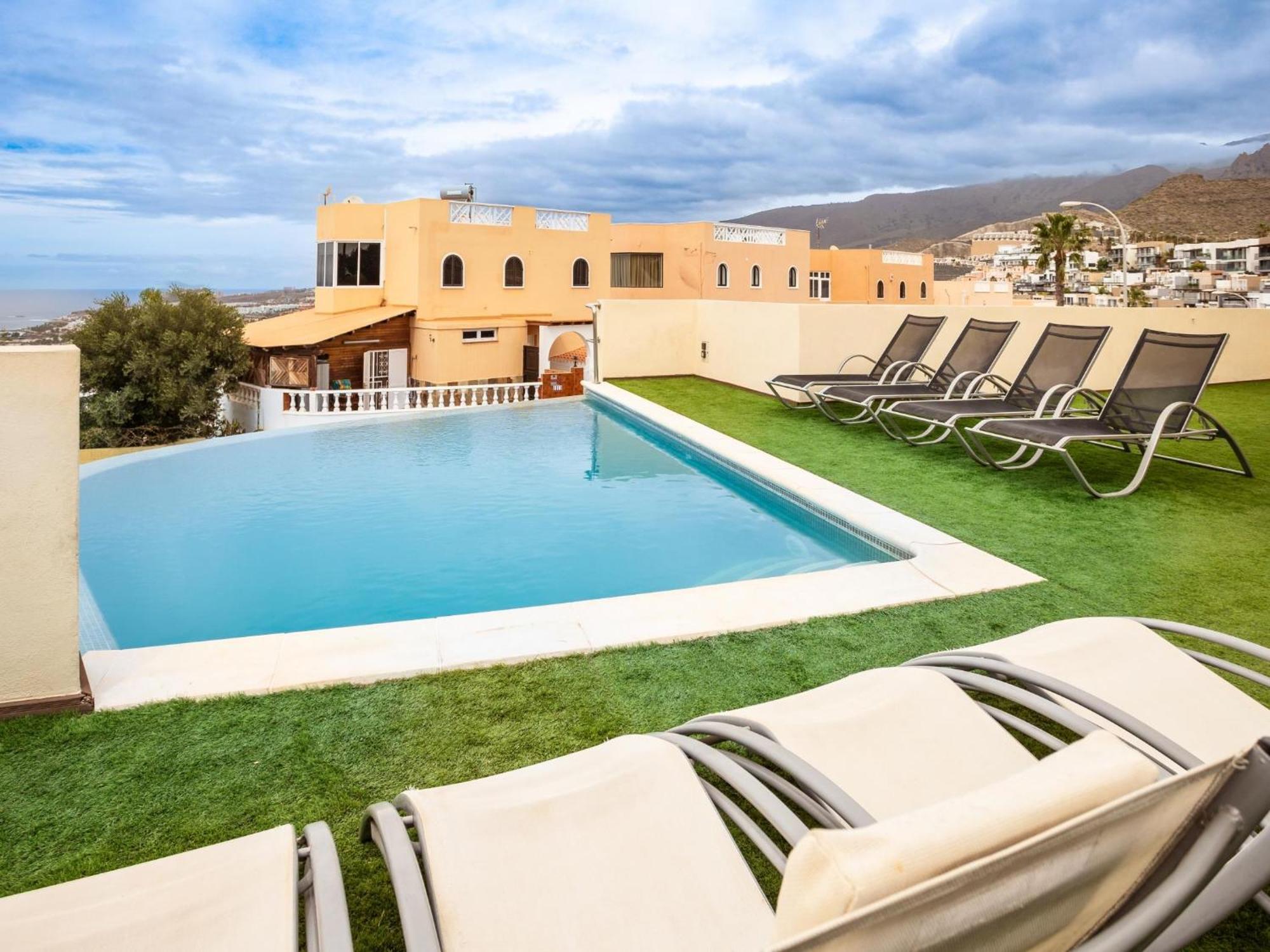 Villa Olbia Charming Dreamview With Jacuzzi アデヘ エクステリア 写真