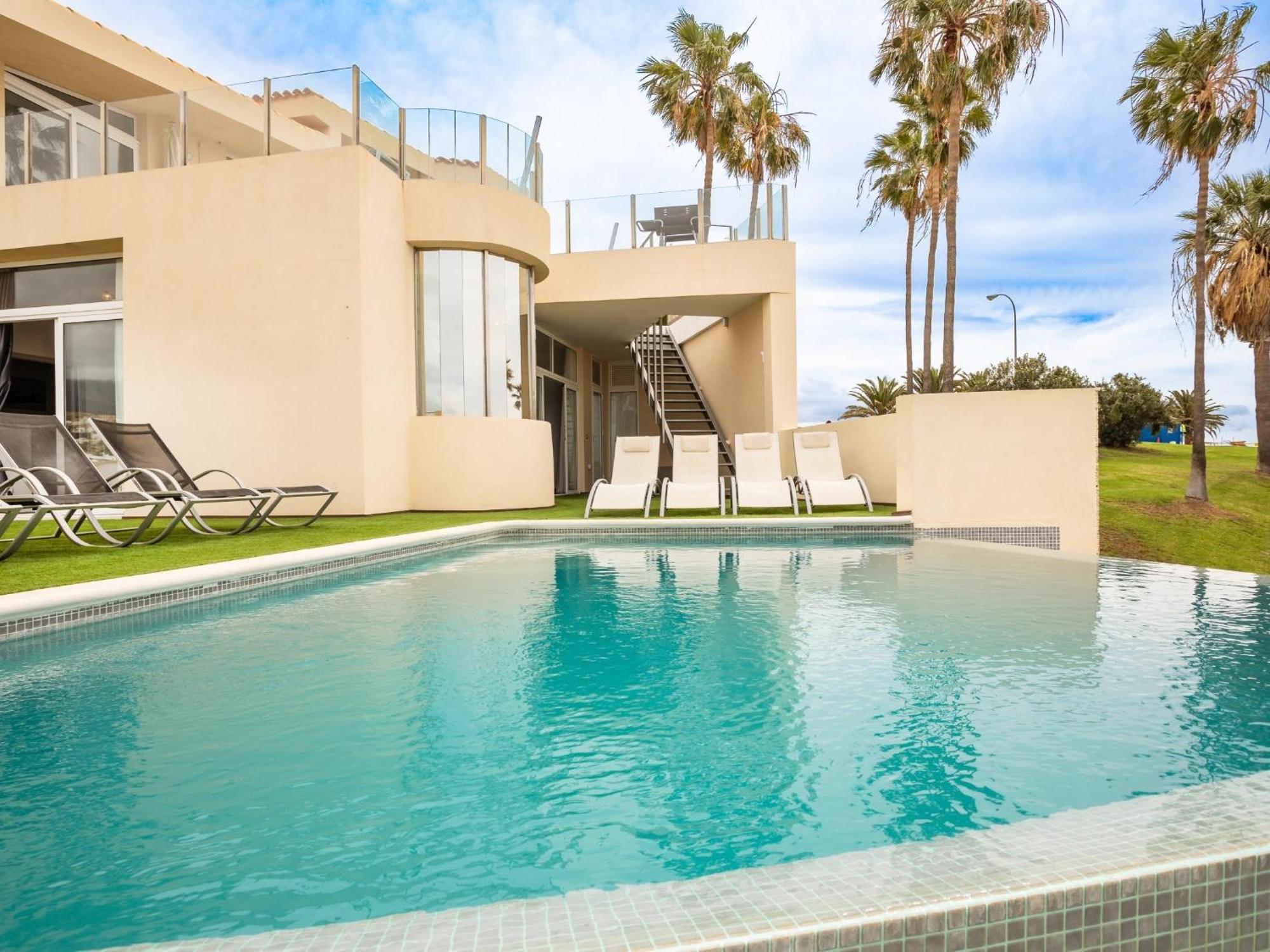 Villa Olbia Charming Dreamview With Jacuzzi アデヘ エクステリア 写真